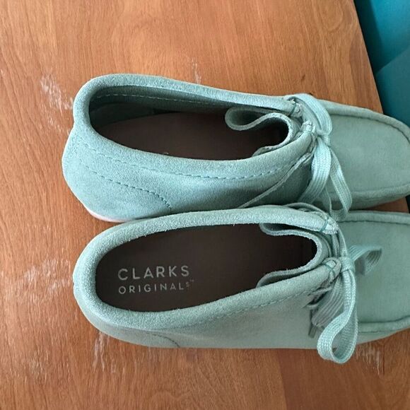 Clark Originals Men’s Wallabee Mint Green Suede Leather  Lace Up Square Toe Ankl